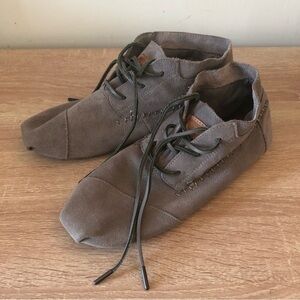 TOMS 391113 Suede Tribal Boots (size 10)